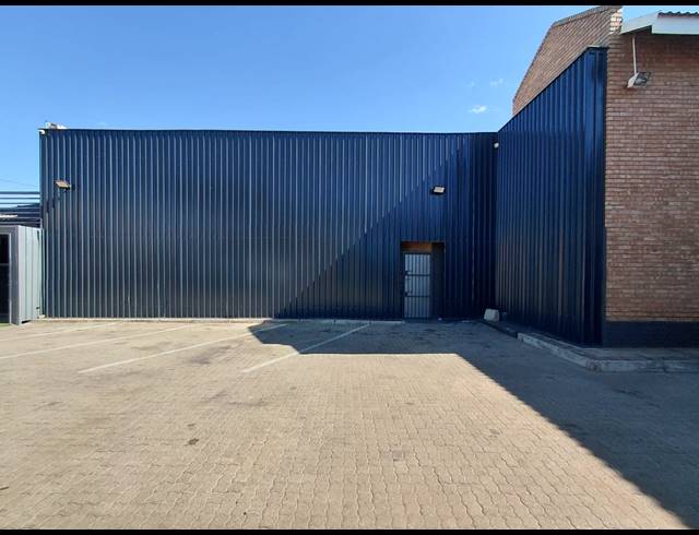 1,400M² BUSINESS FOR SALE IN ANNADALE
